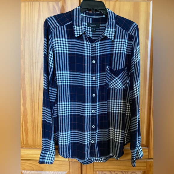 Forever 21 longsleeve lightweight flannel black and plaid-1x - Picture 1 of 3